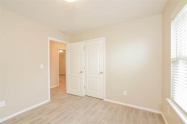 Building Photo - 8105 Frye Ln