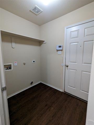 Building Photo - 14020 Esperanza Dr