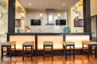 Building Photo - 275 S Cherokee St