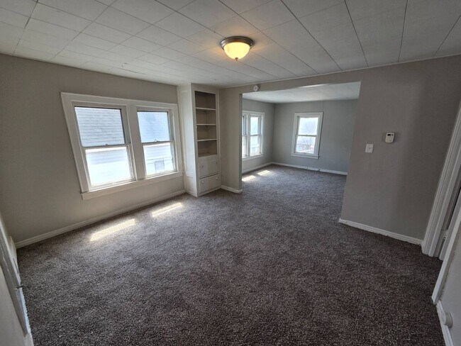 Building Photo - 3081 E 67th St