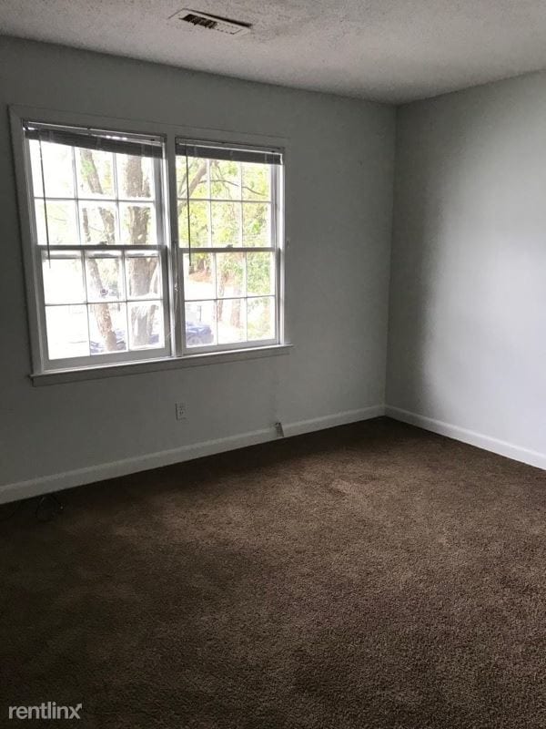 Building Photo - 2 br, 1.5 bath Townhome - 201 Cedar St
