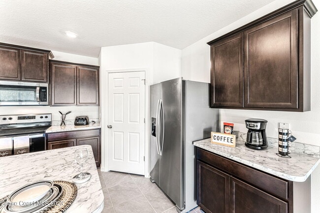 Building Photo - 2309 Jupiter Blvd SW