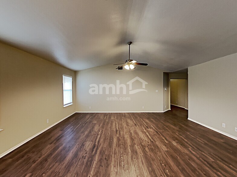 Building Photo - 4124 Wensledale Dr