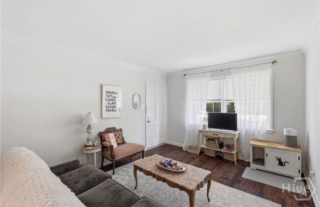 Building Photo - 3411 Bull St