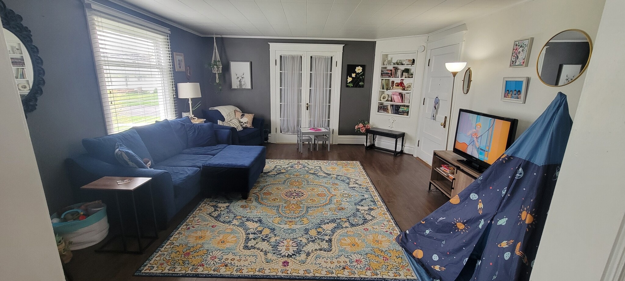 Living Room - 60 S Vernon St
