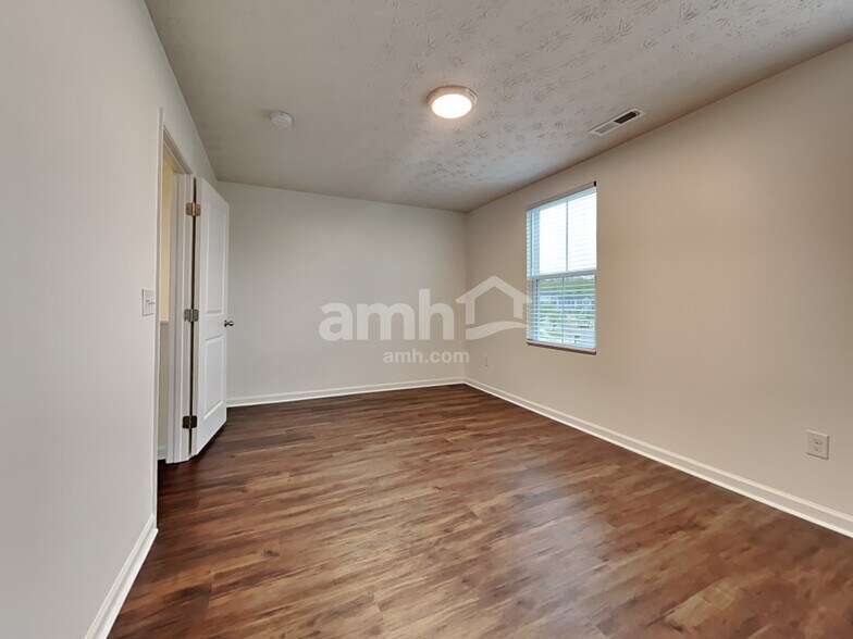 Building Photo - 5722 Jo Anne Rose Ct