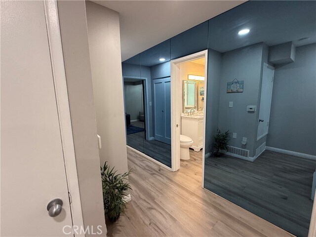 Building Photo - 1174 E Ocean Blvd