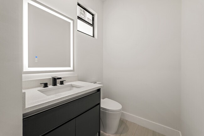 Building Photo - 3203 18th St W