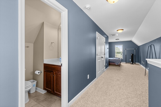 Building Photo - 206 Breakwater Dr