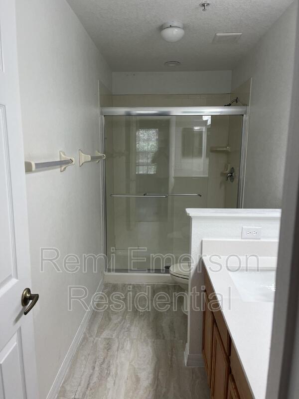 Building Photo - 13500 Applerose Ln