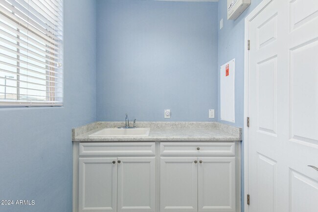 Building Photo - 21366 W Almeria Rd