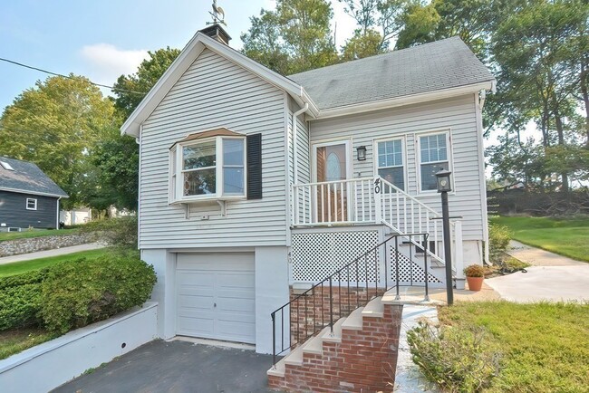 Building Photo - 40 Elm Knoll Rd