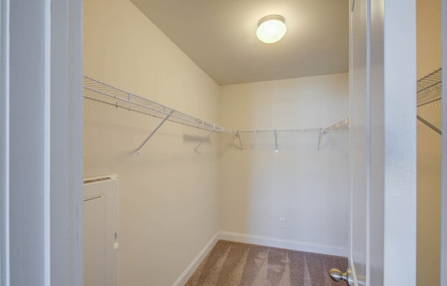 Building Photo - 7821 Montview Rd