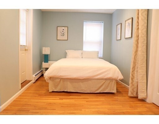 Building Photo - 12 Regent St