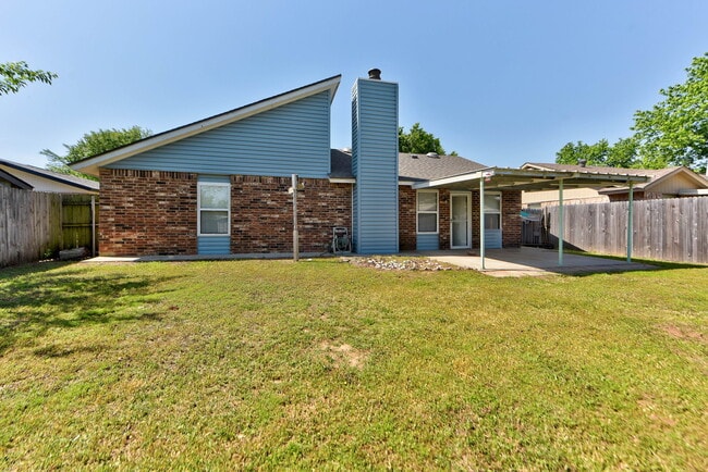 Building Photo - 905 Hawks Nest Dr