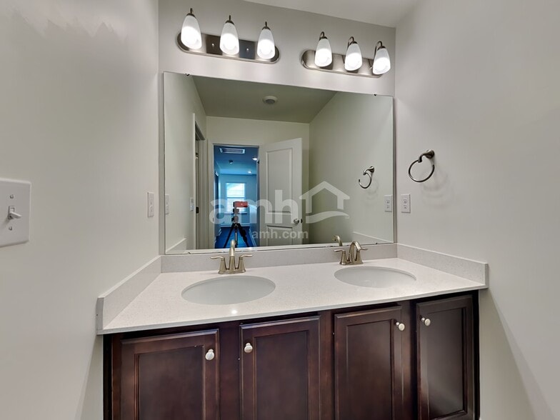 Building Photo - 1315 Bethany Dallas Dr