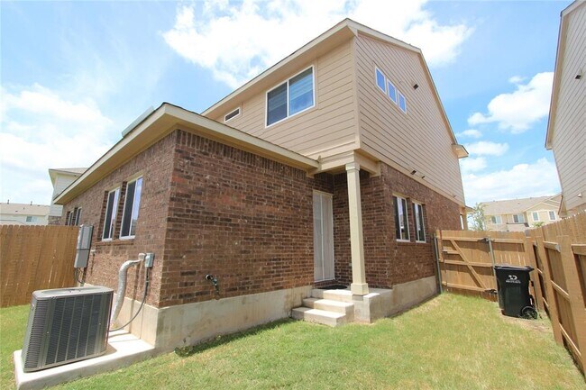 Building Photo - 131 Furlong Dr