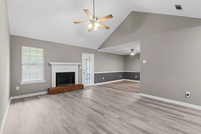 Building Photo - 1856 S Barton Dr