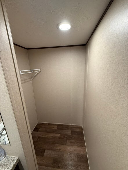 Building Photo - 350 Scenic Cir