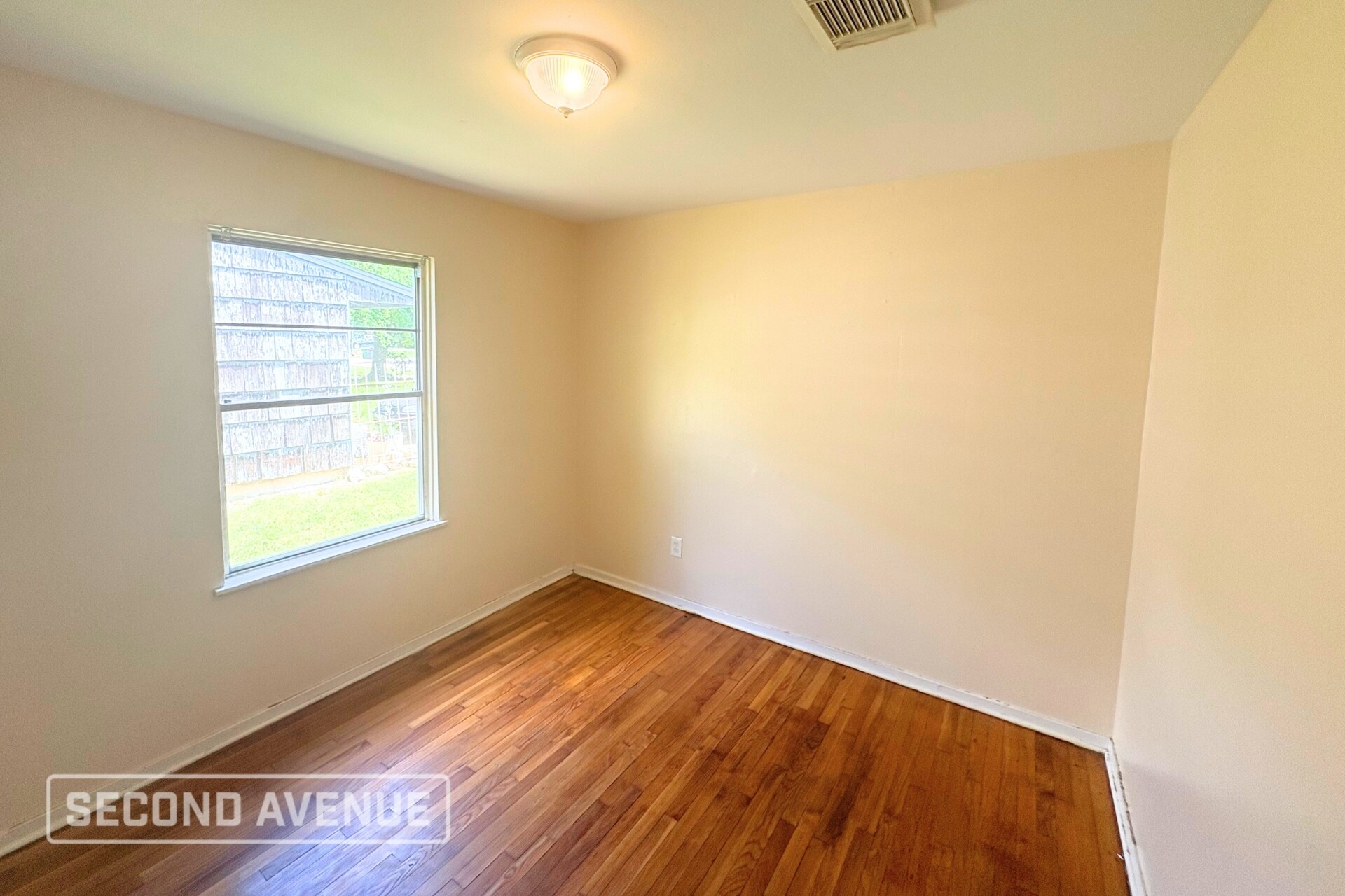 Building Photo - 5415 Heron Dr