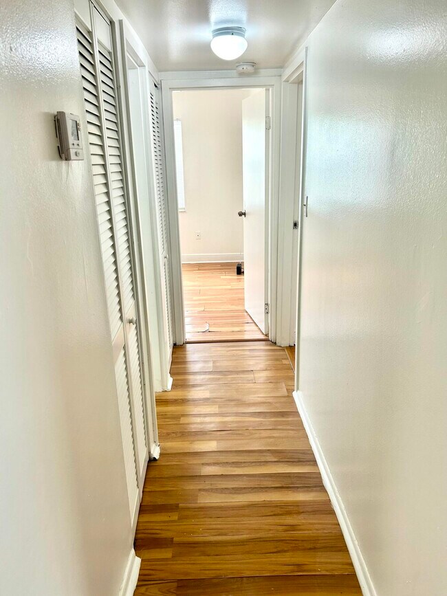 Building Photo - 4314 NW 9th Ave