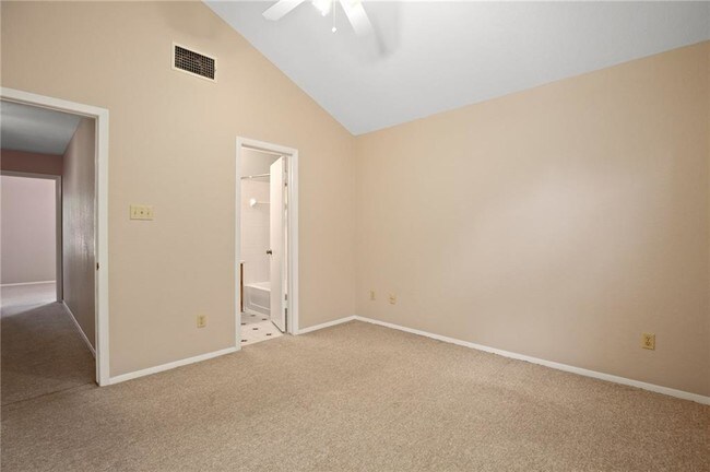 Building Photo - 11901 Swearingen Dr