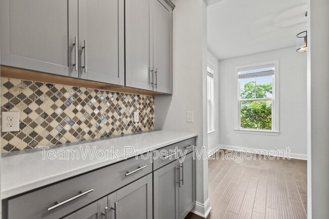 Building Photo - 165 Rowans Creek Dr