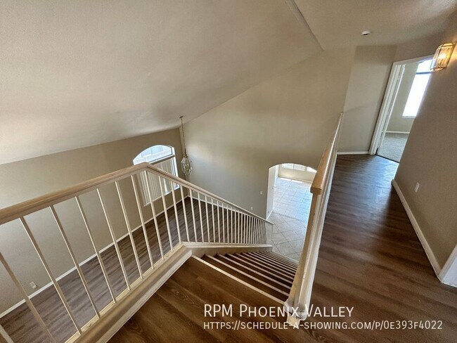 Building Photo - 8239 W Voltaire Ave