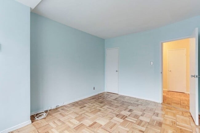 Building Photo - 4200 Cathedral Ave NW