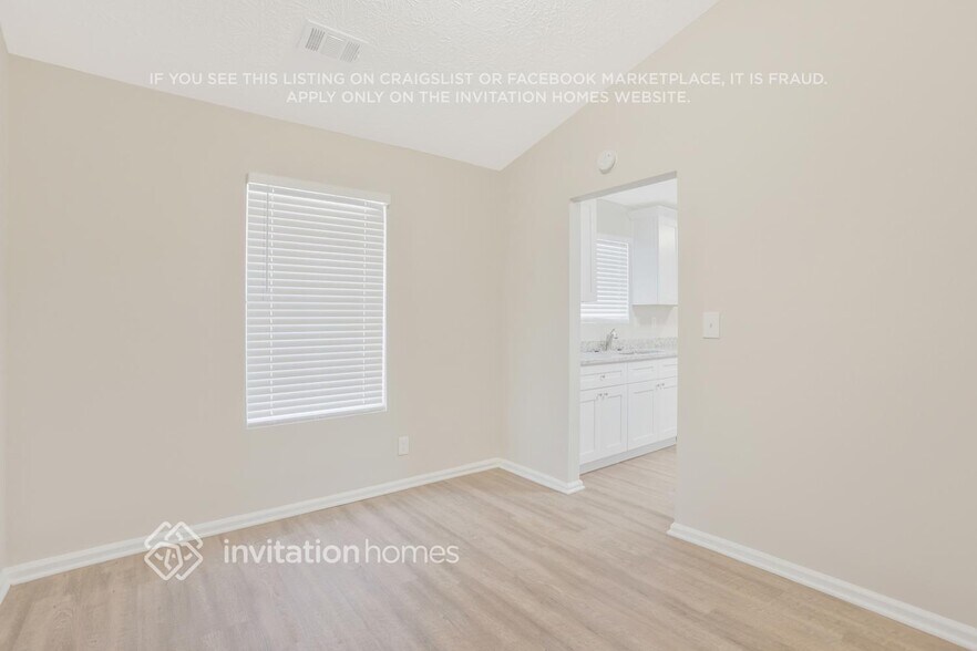Building Photo - 2200 Ramblewood Cir