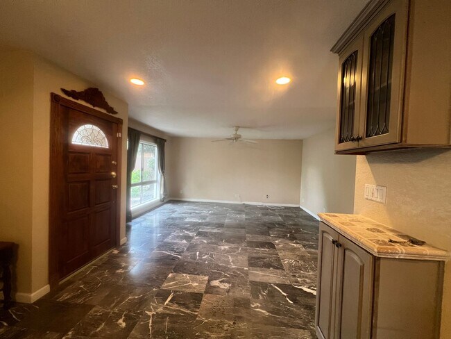 Building Photo - 3 bed, 2 Bath North Hills Pool Home with RV Access