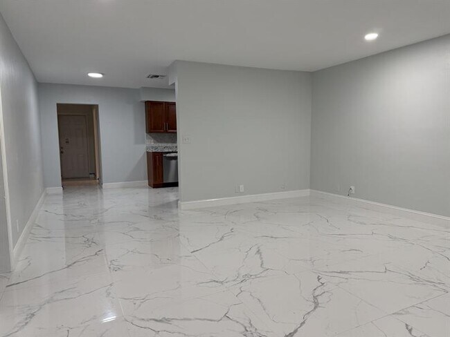 Building Photo - 3809 NW 78th Terrace