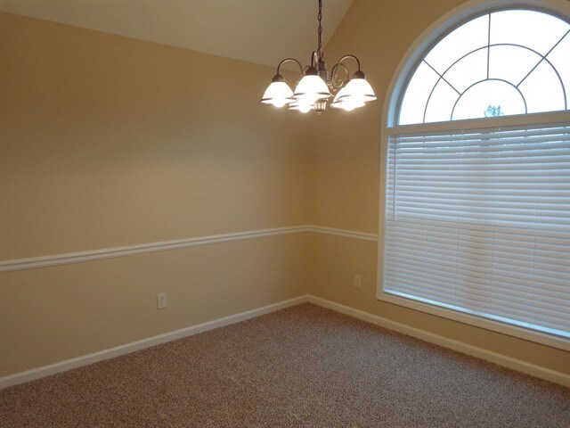 Building Photo - 412 Briarwood Rd