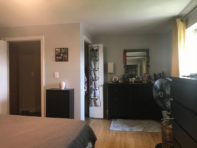 Building Photo - 99 W Fourth St