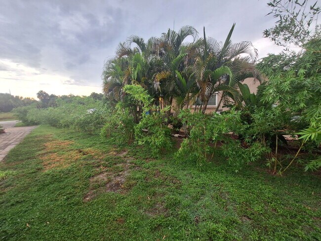 Building Photo - Gulf Access Home on Canal Available Now