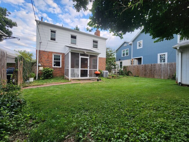 Building Photo - 3609 2nd St S
