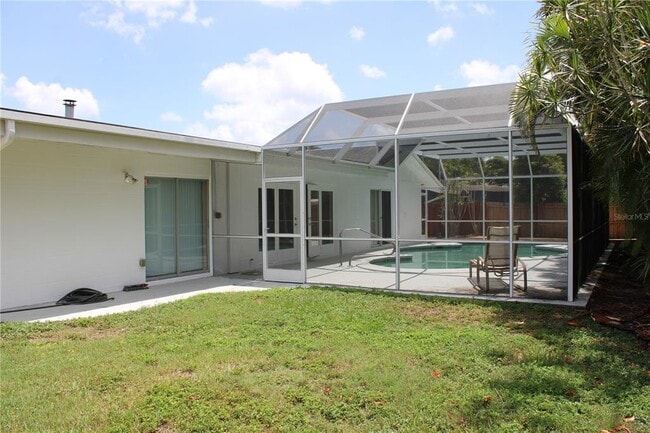 Building Photo - 4215 18th Ave Dr W