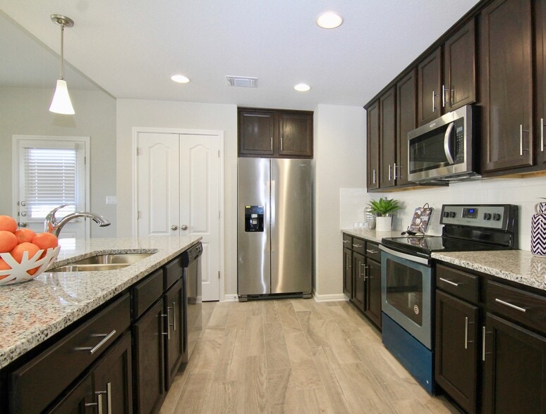 Building Photo - 716 Tinton Falls Ln