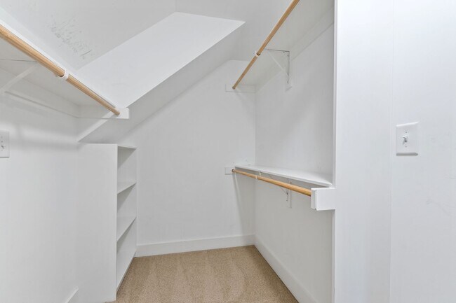 Building Photo - Charming Cape Cod in Tuscaloosa Lakewood!