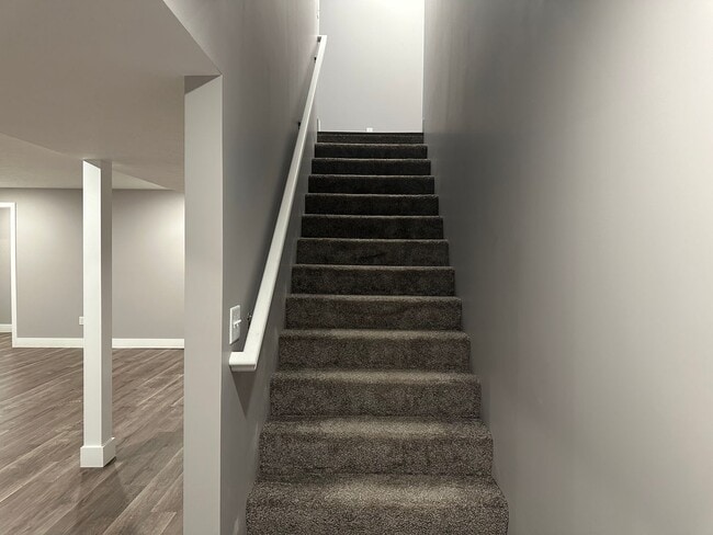 Building Photo - 4609 Castle Pines Dr