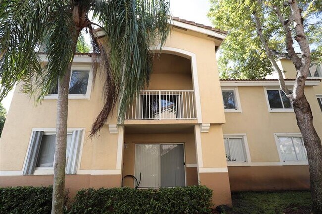 Building Photo - 2640 S University Dr