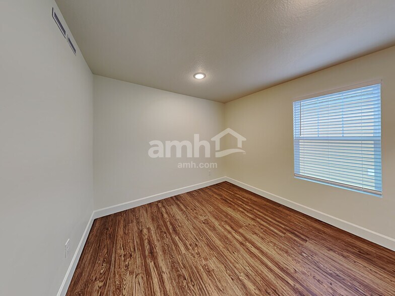 Building Photo - 6099 W Copper Hawk Dr