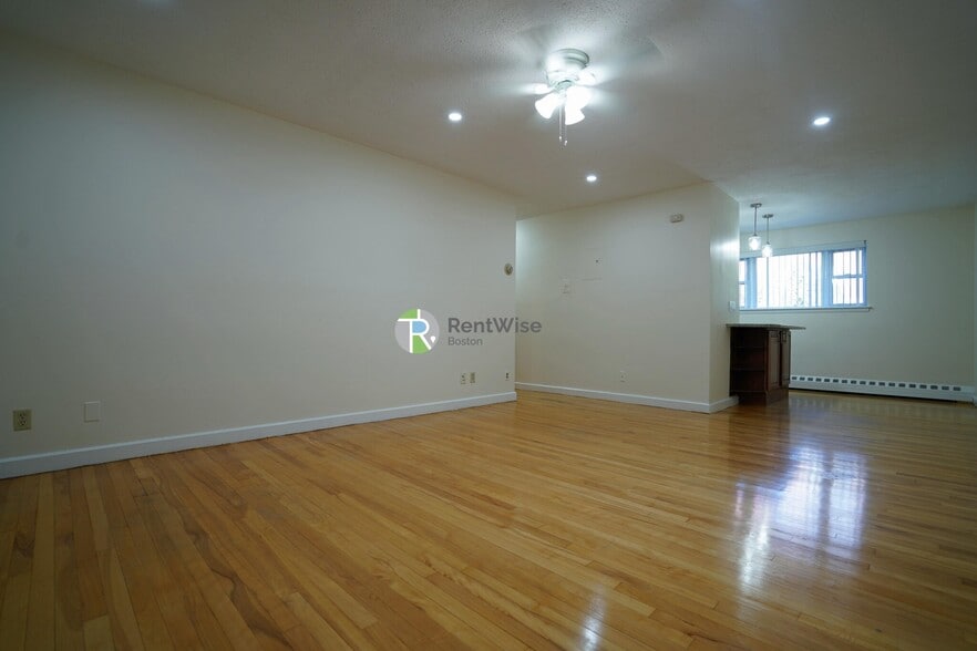 Building Photo - 59 Parkman St