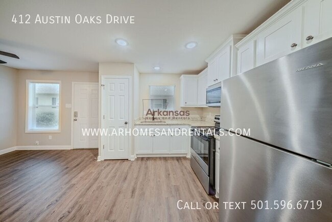 Building Photo - 412 Austin Oaks Dr