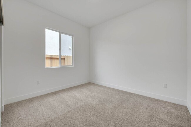 Building Photo - 12705 Parakeet Wy