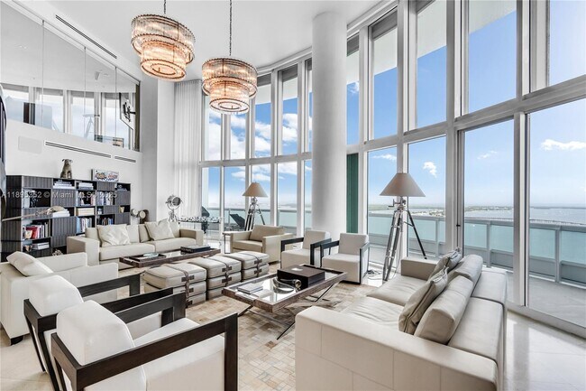 Building Photo - 1643 Brickell Ave
