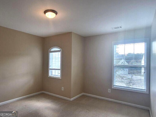 Building Photo - 2123 Worrall Hill Dr