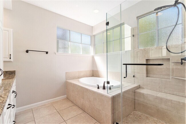 Building Photo - Spacious 2-Story, 5-Bedroom Home with a Pool in The Woodlands