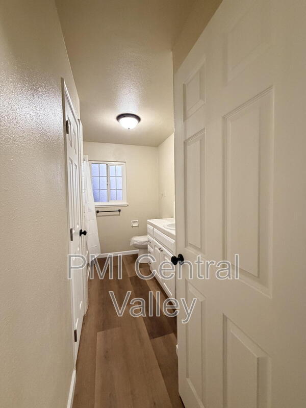 Building Photo - 1280 Dodd Ct