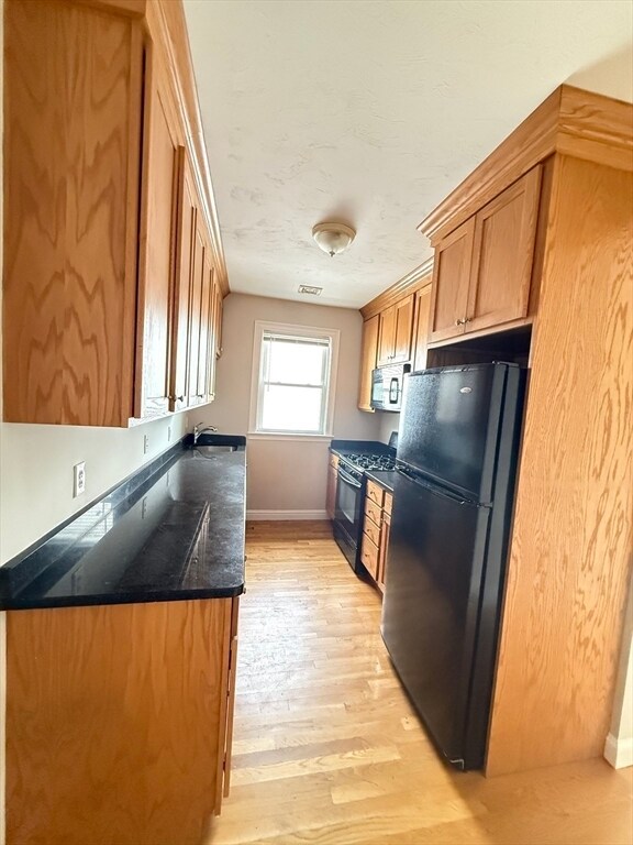 Building Photo - 423 Furnace Brook Pkwy